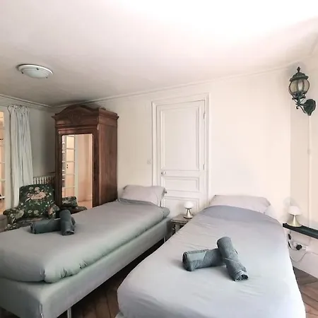 Montmartre 6 Personnes Paris