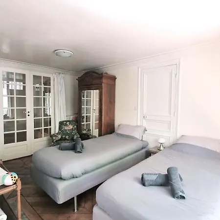 Apartment Montmartre 6 Personnes Paris