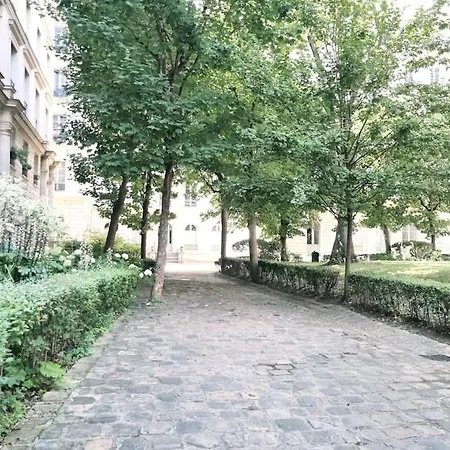 Montmartre 6 Personnes